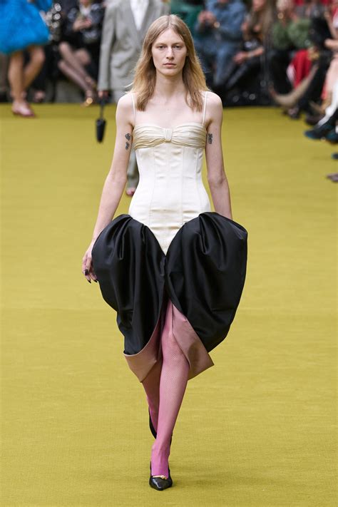 Gucci Fall 2023 Ready-to-Wear Collection | Vogue