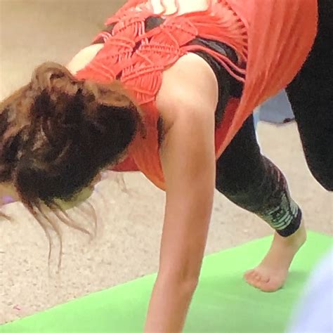 Andrea Bang's feet