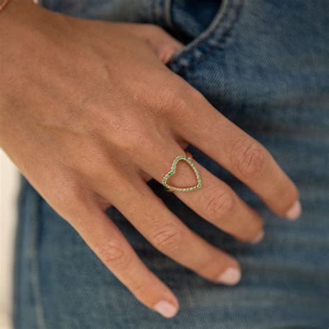 Emerald Heart Ring - Aliya Fine Jewellery