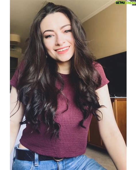 Actress Jodelle Ferland HD Instagram Photos and Wallpapers January 2020