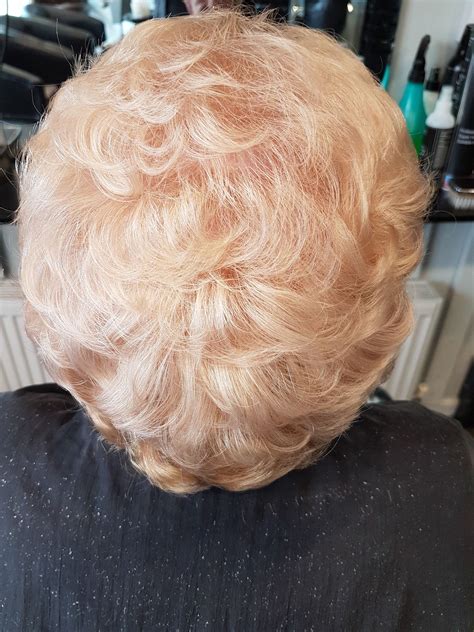 Pin by JOHN BRACERO on Bouffant hair | Bouffant hair, Haircut pictures