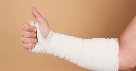 buckle fracture  symptoms  complete recovery guide diversinet