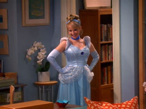 Bernadette as Cinderella on The Big Bang Theory | Big bang theory