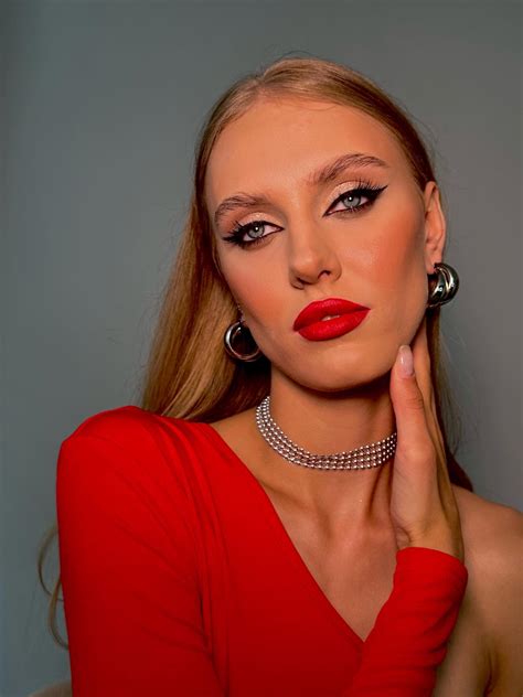 Макияж Прически Макияж для себя Обучение Ростов (@katrin_makeup_) on ...