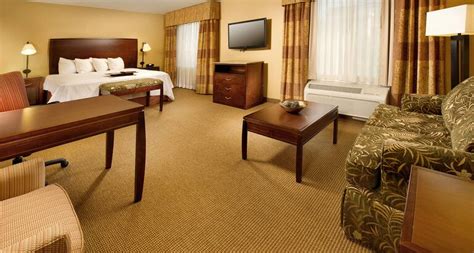 Hampton Inn and Suites San Antonio Airport-1 mile from SAT