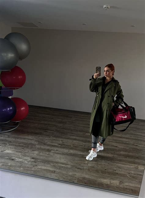 Goddess_sophiee (@viola_sophiee) / Twitter