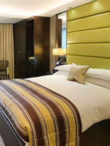 executive club signature hotels