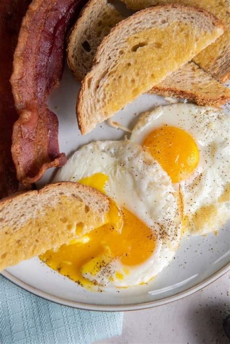 Fried Egg in the Air Fryer | Everyday Family Cooking
