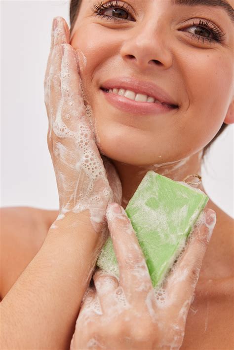 The Best Collagen Boost with Loofah - Moisturizing Cleanser – Envy U