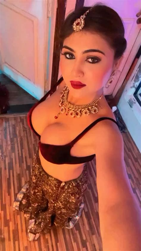 hiral radadiya rhotactressindia