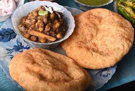 Best Pure Veg Chole Bhature No Onion | Gurugram & Pitampura | CHOLE ...