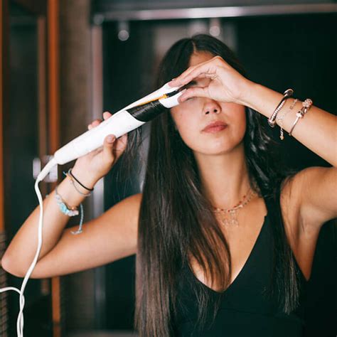 How to Protect Hair From Heat Damage: 8 Expert Tips