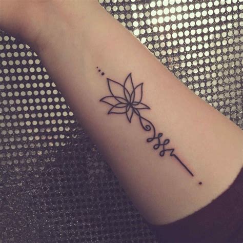 The hidden meaning behind a tattoo of a flower might shock you 28