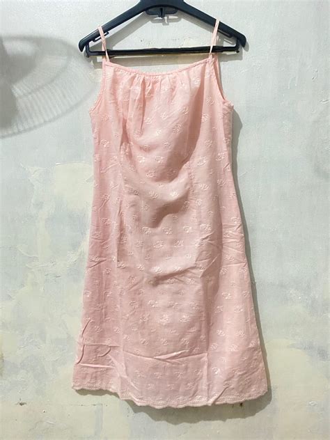 Gaun brand lokal on Carousell