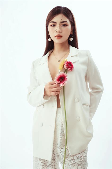 Asian+Thick+Legs Photos, Download The BEST Free Asian+Thick+Legs Stock