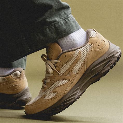 Buy Mizuno | Footwear » Discover the Collection