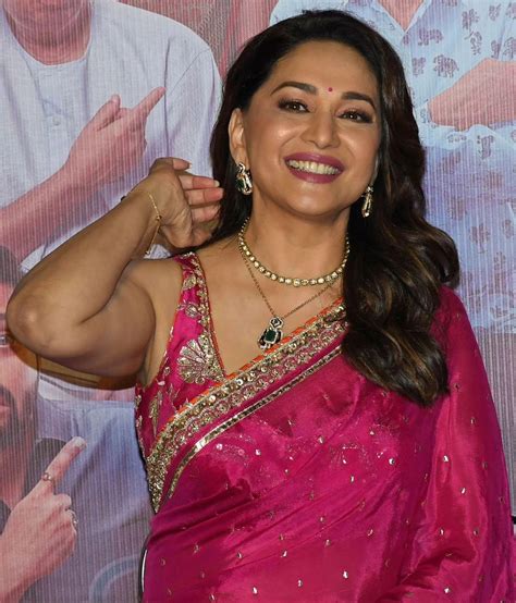 Madhuri Dixit : r/bollyarm