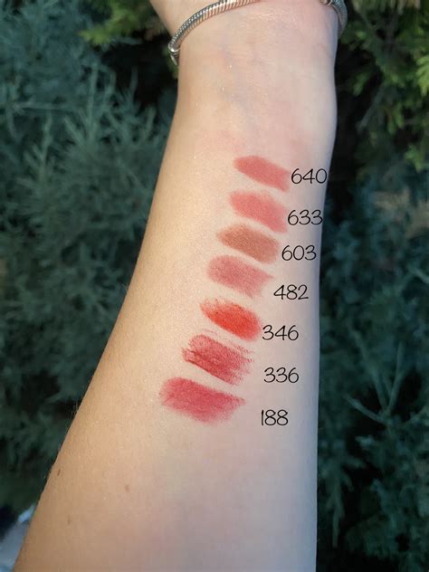 Матова помада свотчи L'Oreal Paris Color Riche Intense Volume Matte ...