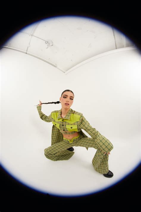 Exclusive: Dixie D’Amelio Opens Up About New Album, "a letter to me