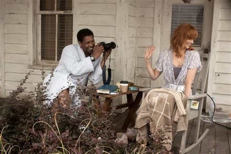 Flight: Denzel Washington con Kelly Reilly in una scena del film ...