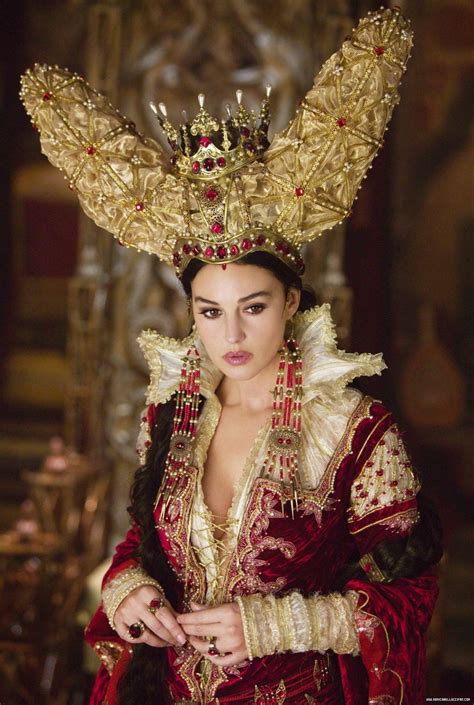 Monica Bellucci as the Mirror Queen - Monica Bellucci Photo (8689670 ...