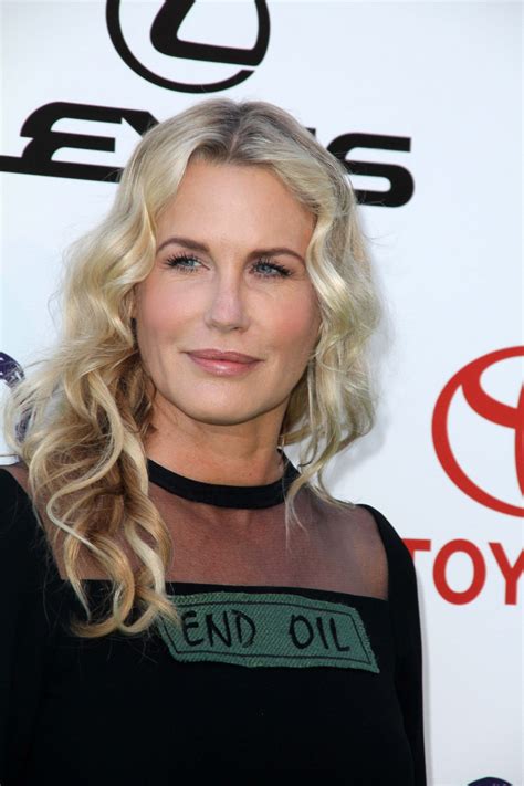 Darryl Hanah (38 фото)