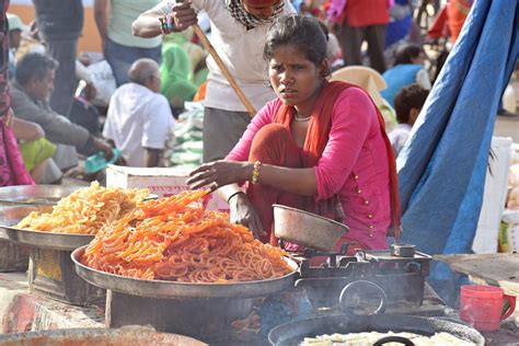 Things to eat in Mumbai - The Wanderers Stories