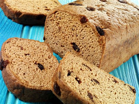 Where to Eat the Best Jamaican Spiced Bun in the World? | TasteAtlas