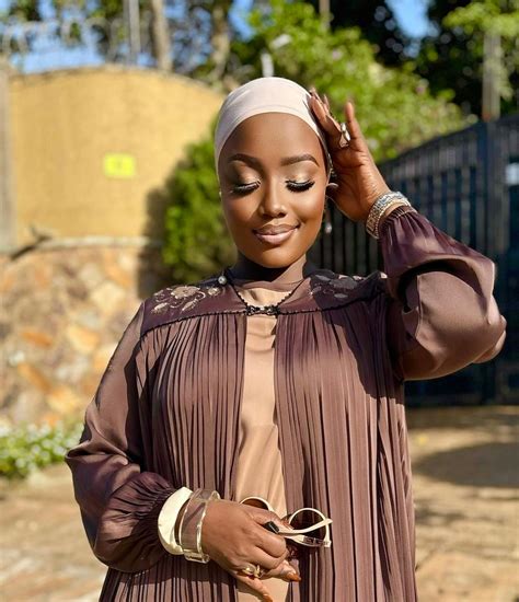 Lydia Jazmine - Lydia Jazmine added a new photo.