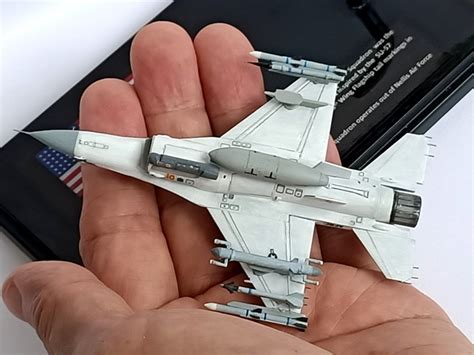 1/144 Trumpeter F-16 finished as F-16C 85-01501 926th Wing Flagship ...