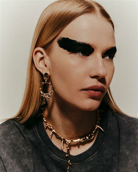 Metropolitan magazine: News, culture, and lifestyle features 15