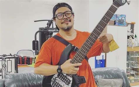 krisyanto  pamit undur diri  jamrud lewat sms sempat