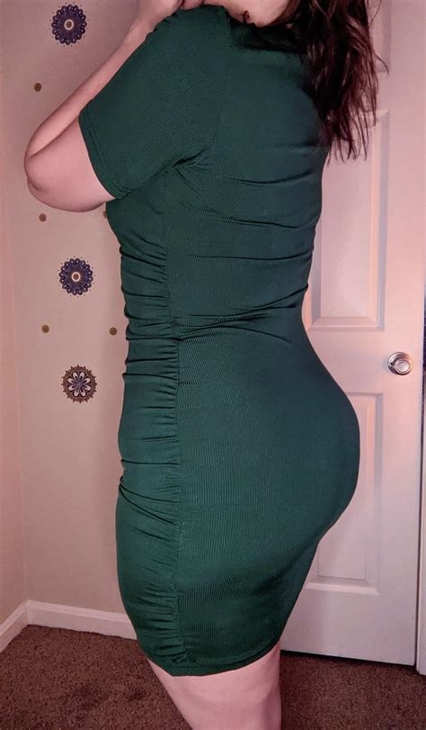 Come take this dress off me? | Scrolller