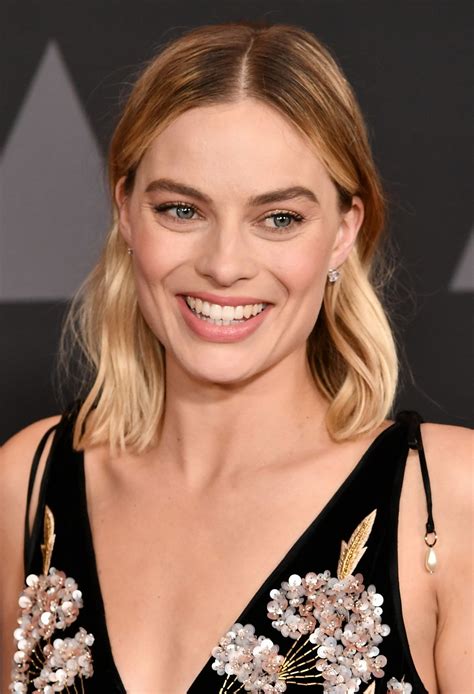 Margot : Margot Robbie Sexy Photos | Pics Holder Collector of