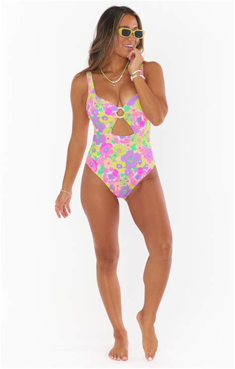 Summer One Piece ~ Neon Daze – Mumu