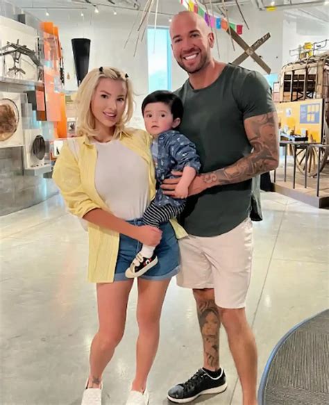Jessica Weaver Bio, Wiki, Husband, Son, Family, Net Worth, Wikipedia ...