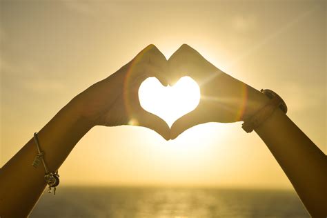 Love Wallpapers HD Free Download