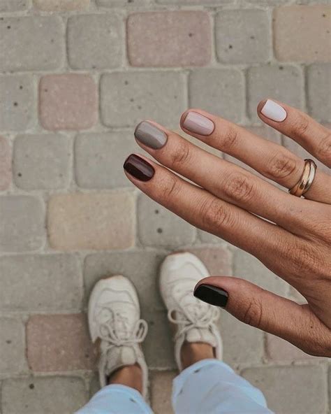 Pin by Amahle🦋 on n a i l s | Minimal nails art, Gel nails, Minimal nails