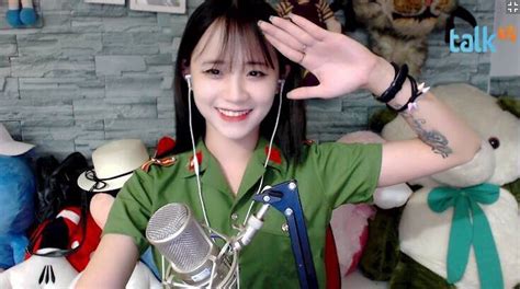Láo Soái Nhi - Phương Thúy - Nữ cover xinh đẹp và giọng hát hay | Dân ...