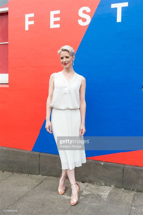 Shauna Macdonald's feet