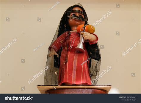 273,609 Islamic Clothing Images, Stock Photos & Vectors | Shutterstock