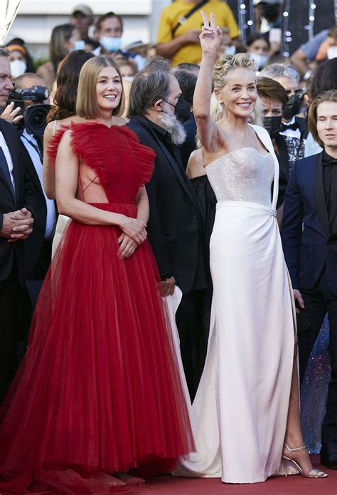 Rosamund Pike Nude Pics & Naked Sex Scenes Compilation