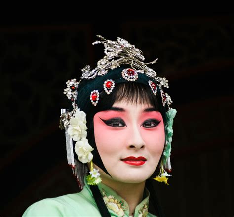 Chinese opera singers - ffopfin