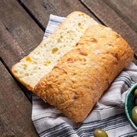 ciabatta bread talian recipe fresh 4207468 Stock Photo at Vecteezy