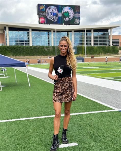 Meet Kayla Burton, the stunning ESPN reporter and LA Bowl star who fans