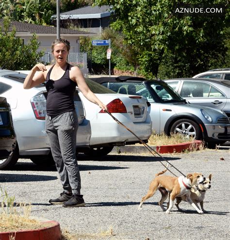 Alicia Silverstone pictured out for a hike in Los Angeles - AZNude