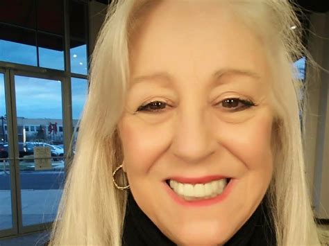 A 72-year-old woman felt lonely after moving states — until she joined ...