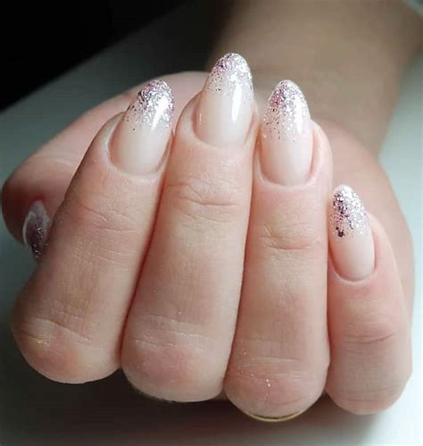 Nail Abnormalities - 15 Things Your Nails Can Tell You About Your Health