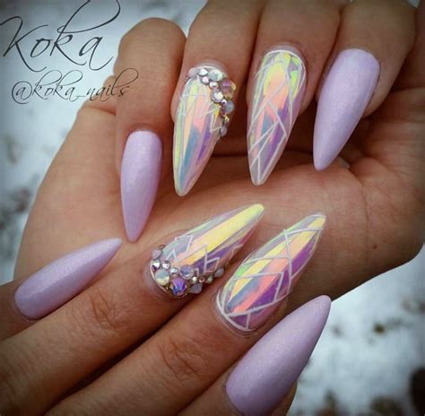 Модный маникюр в хитовых фиолетовых оттенках (17 фото)