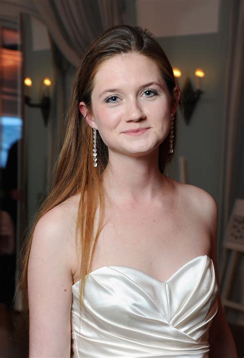 Bonnie Wright nude – 48 Photos and Uncensored Nude Scenes from Movies